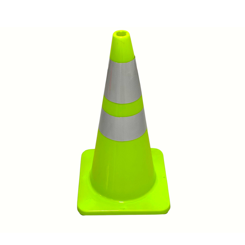 Her Hava Koşullarında Yol Kontrolü ve Tehlike Yalıtımı için İsteğe Bağlı Ağırlıklı Kauçuk Tabanlı Yüksek Elastikiyetli PVC Trafik Güvenliği Konisi