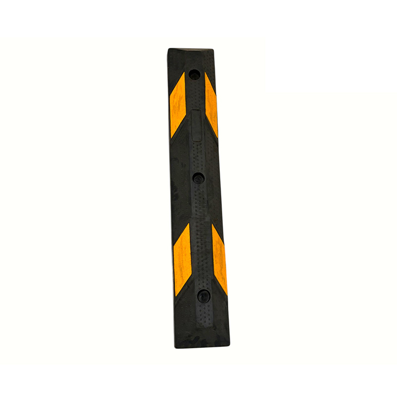 Çift Yansıtıcı Yamalı Geniş Alanlı Güçlendirilmiş Lastik Tekerlek Durdurucuları