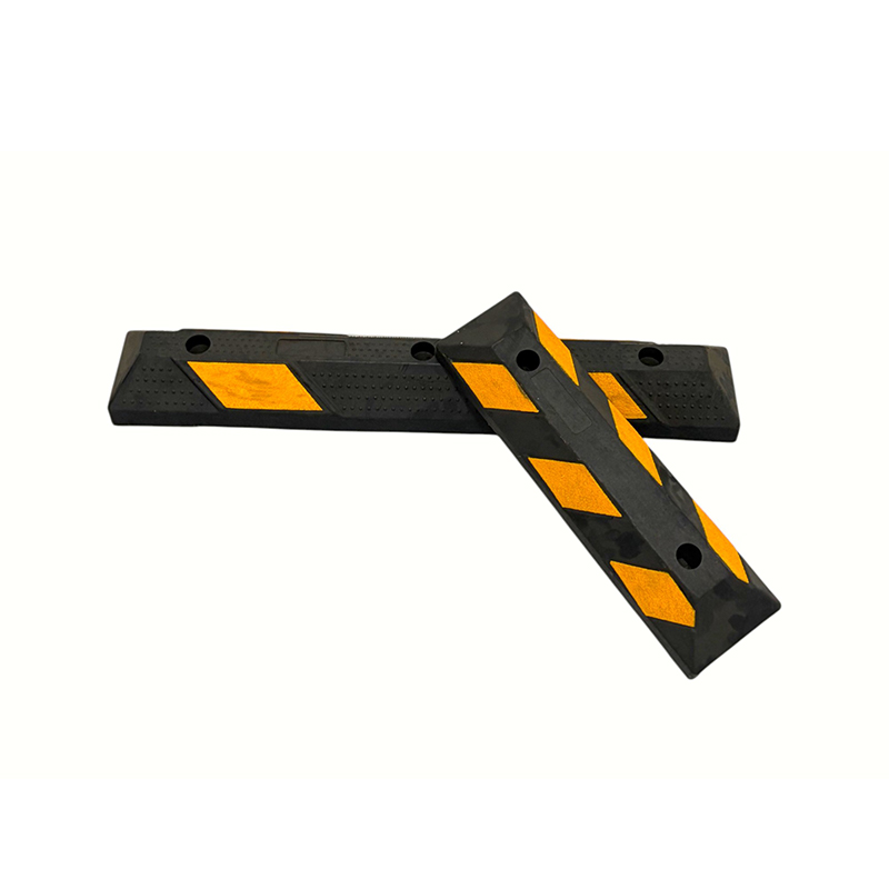 Çift Yansıtıcı Yamalı Geniş Alanlı Güçlendirilmiş Lastik Tekerlek Durdurucuları